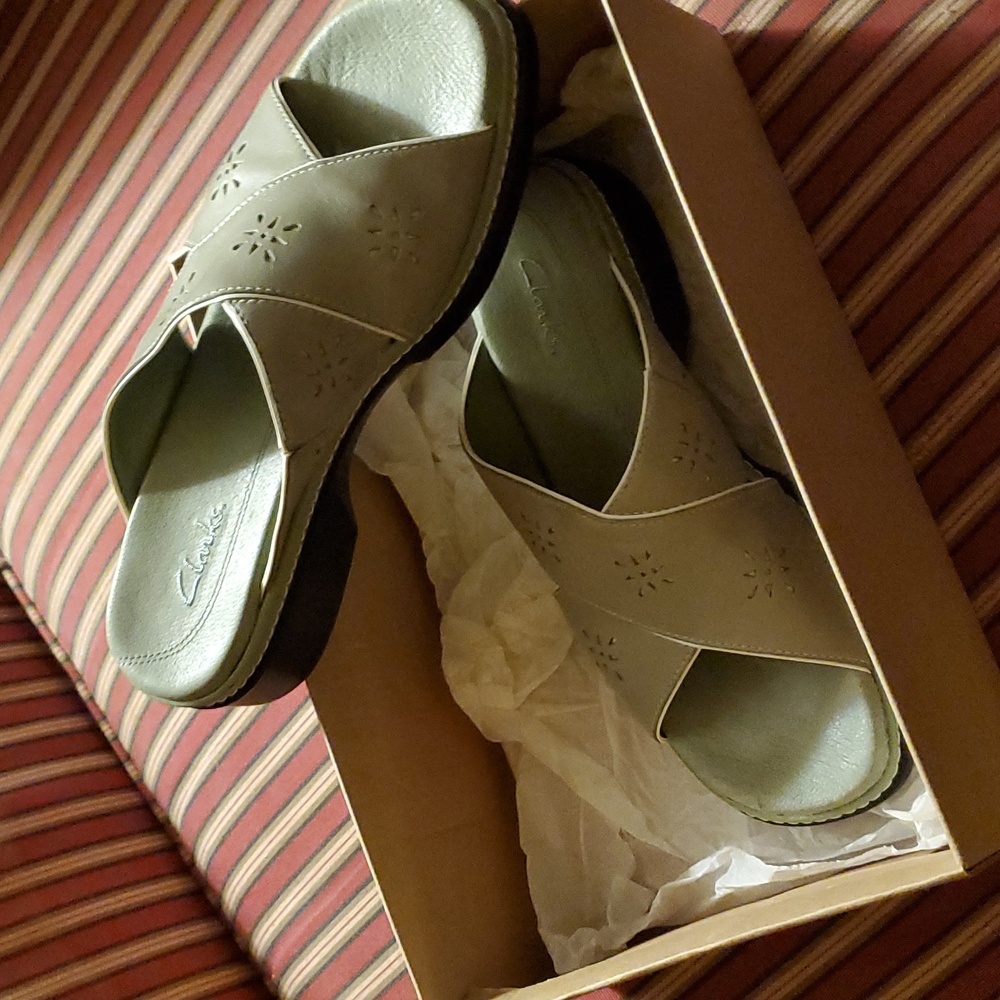 Size 8 m Green Linden Clarks